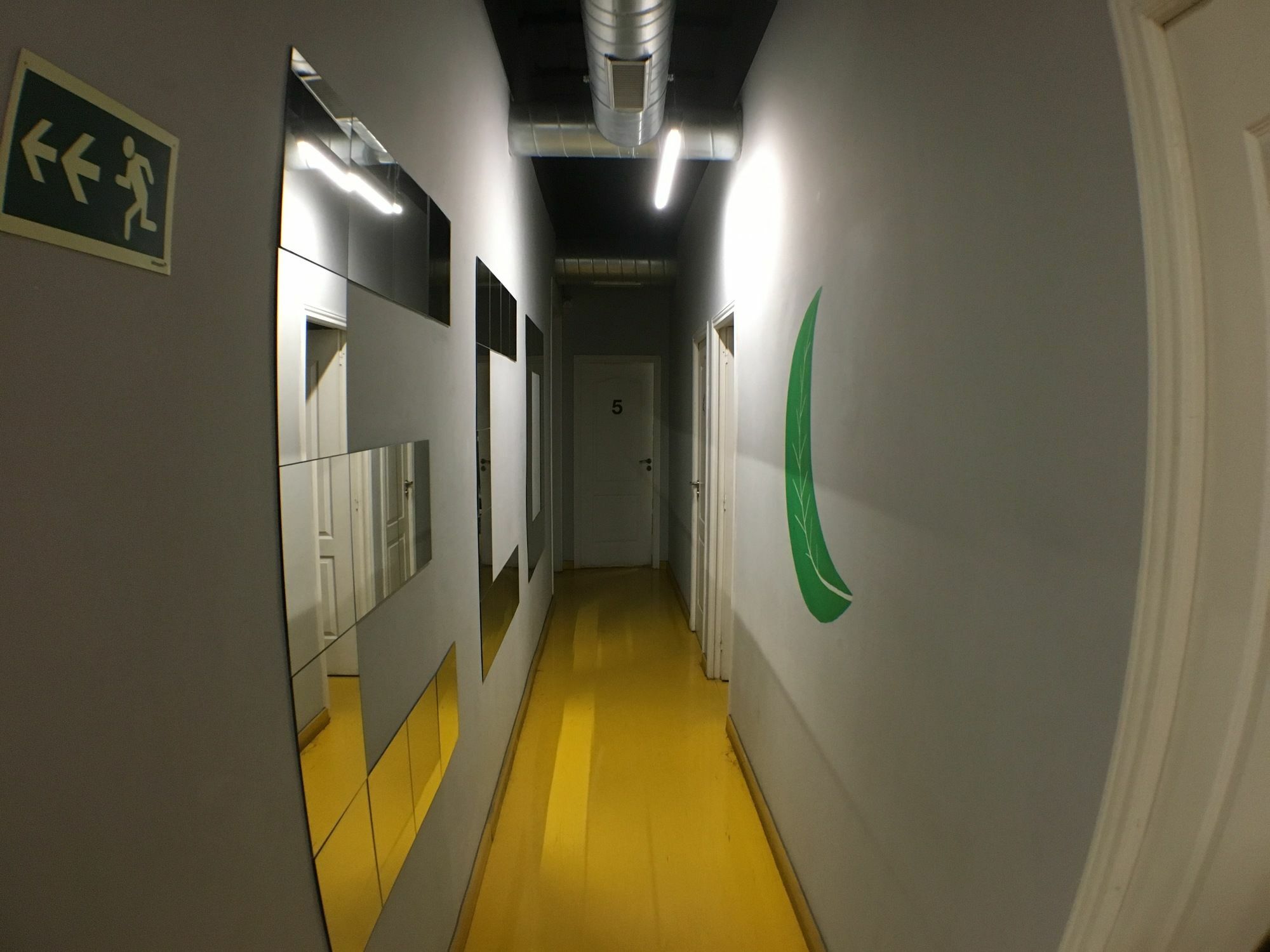 Hostel Sleep Green - Certified Eco Youth